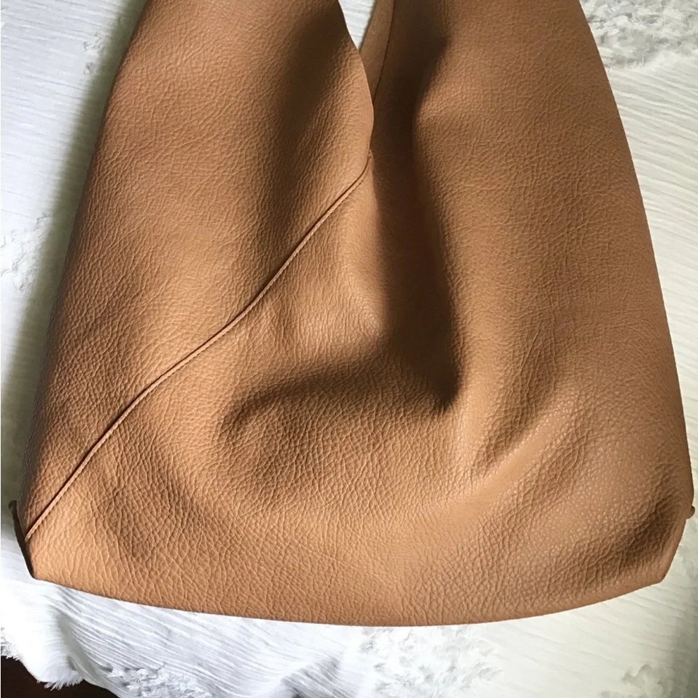 Minimalist Tan Faux Leather Slouchy Hobo Tote Bag - Picture 4 of 5